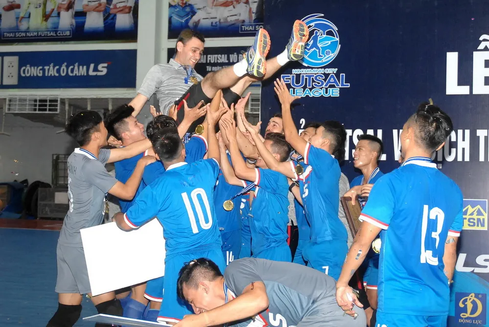Thái Sơn Nam Q.8 vô địch giải futsal TPHCM 2018 ảnh 1