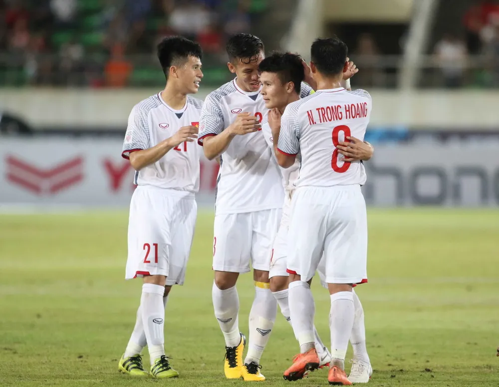 Đánh bại Lào, HLV Park Hang-seo vẫn không hài lòng với hàng tiền vệ ảnh 1