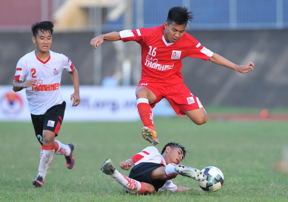 HA.GL vượt qua Lng An để sớm lấy vé vào bán kết. Ảnh: NGUYỄN NHÂN