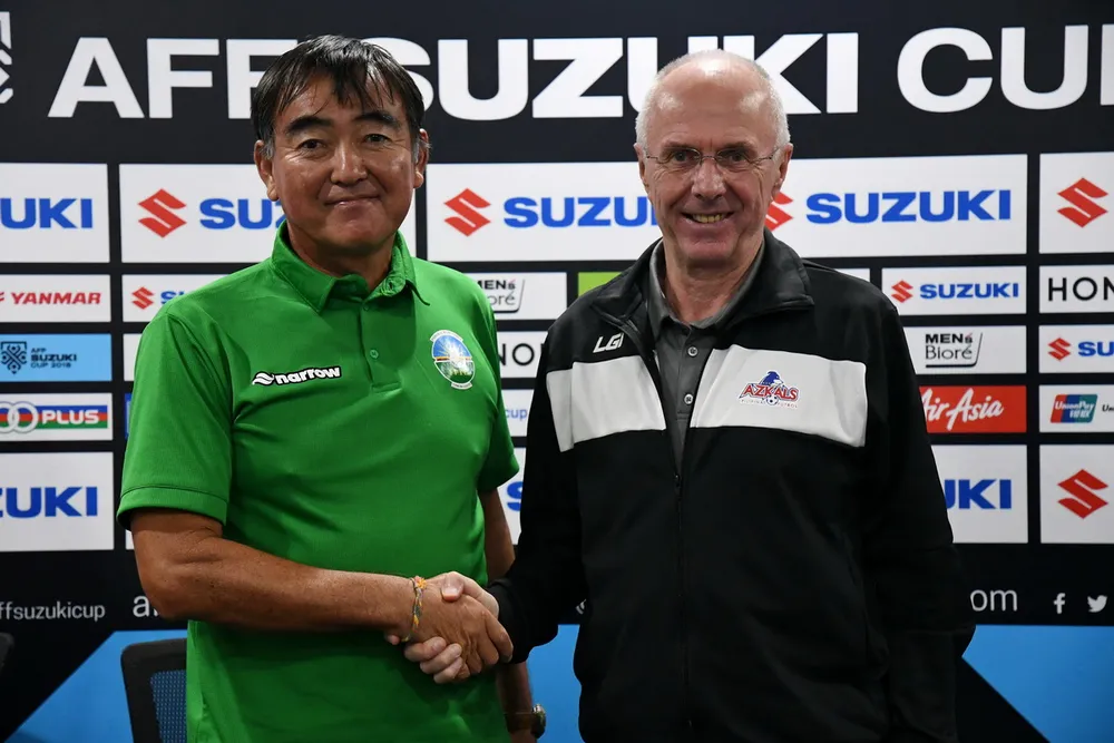 HLV Goran Eriksson và đồng nghiệp Norio Tsukitate, HLV Timor Leste