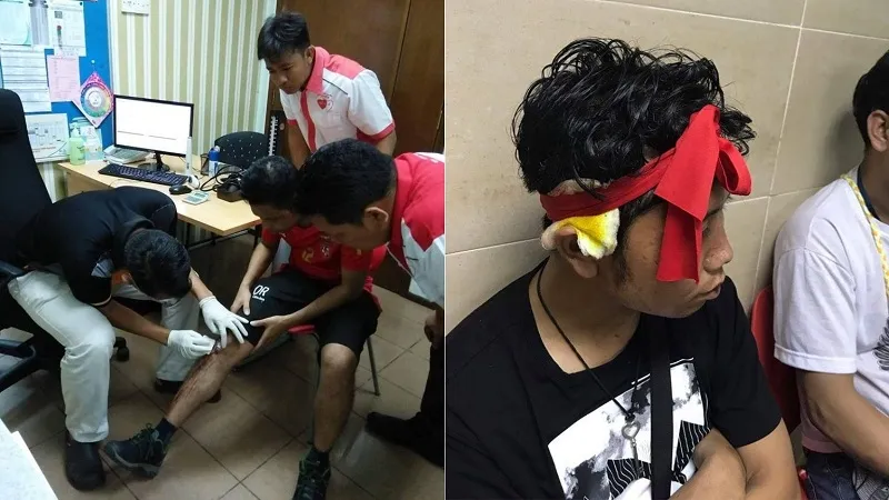 Các CĐV Myanmar đang được săn sóc y tế