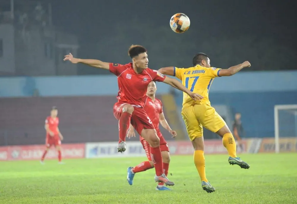 Cuộc so tài bất phân thắng bại trên sân Lạch Tray