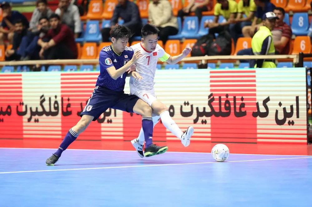 Thua ngược trước Nhật Bản, U20 futsal Việt Nam gặp Indonesia ở Tứ kết giải châu Á ảnh 1