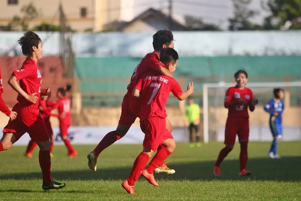 Giải bóng đá nữ VĐQG 2019: Hà Nội áp sát ngôi đầu ảnh 1