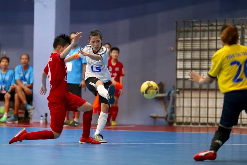Đội nữ Thái Sơn Nam Quận 8 vô địch giải futsal TPHCM mở rộng - Cúp LS 2019 ảnh 2