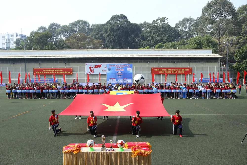 Lễ khai mạc diễn ra long trọng trên sân Tao Đàn. Ảnh: Anh Trần