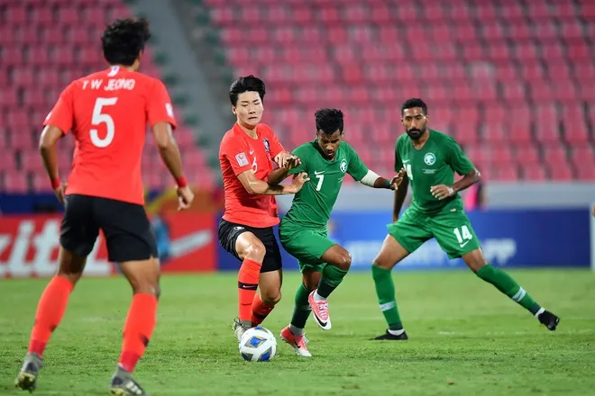 Cầu thủ cao nhất giúp Hàn Quốc vô địch Giải U23 châu Á 2020 ảnh 1