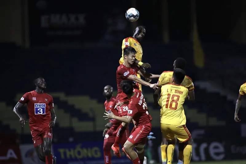 CLB Hải Phòng giành 3 điểm trên sân Thanh Hóa ảnh 1