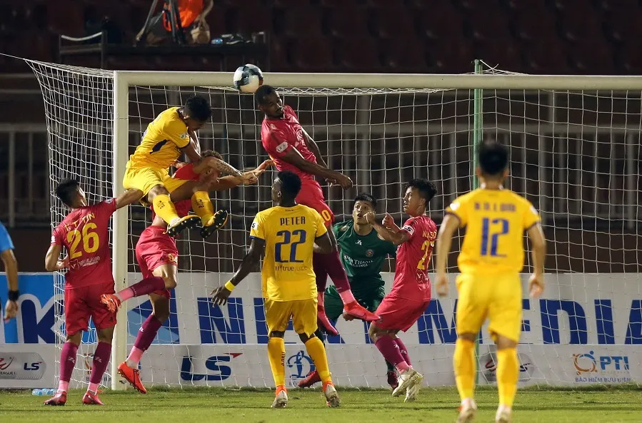 Văn Đức ghi điểm với thầy Park trên sân Thống Nhất ảnh 1