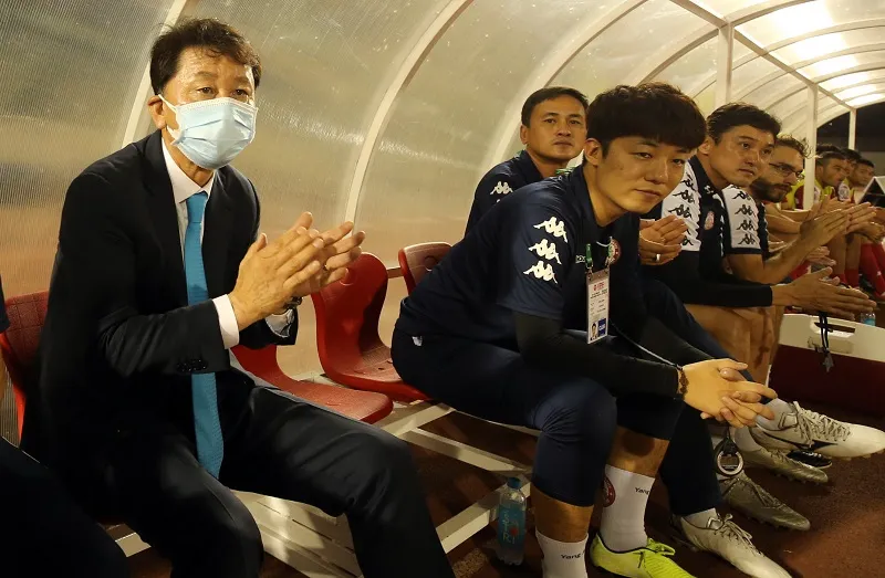 CLB TPHCM thắng Thanh Hóa vì được ‘trọng tài hậu thuẫn’ ảnh 1