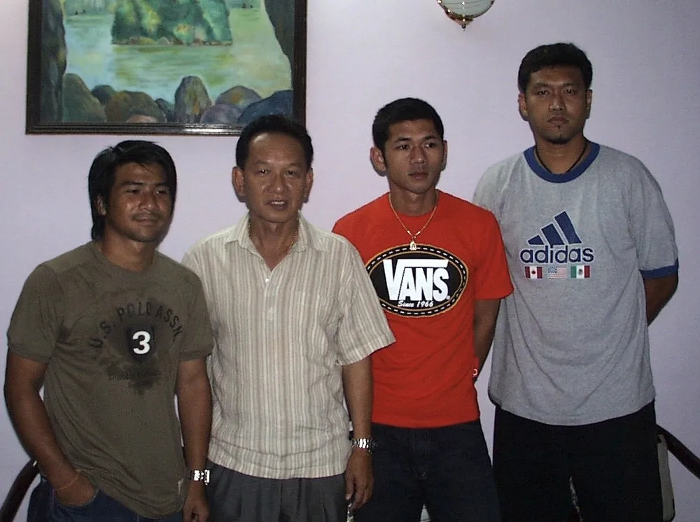 Đội bóng V-League nào sử dụng nhiều HLV nhất? ảnh 2