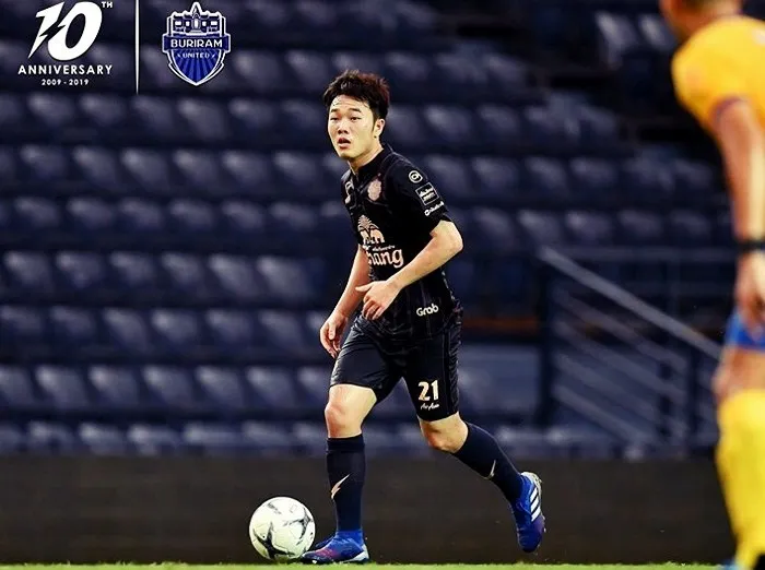 Xuất ngoại thi đấu, giấc mơ chưa thành của cầu thủ Việt Nam ảnh 4