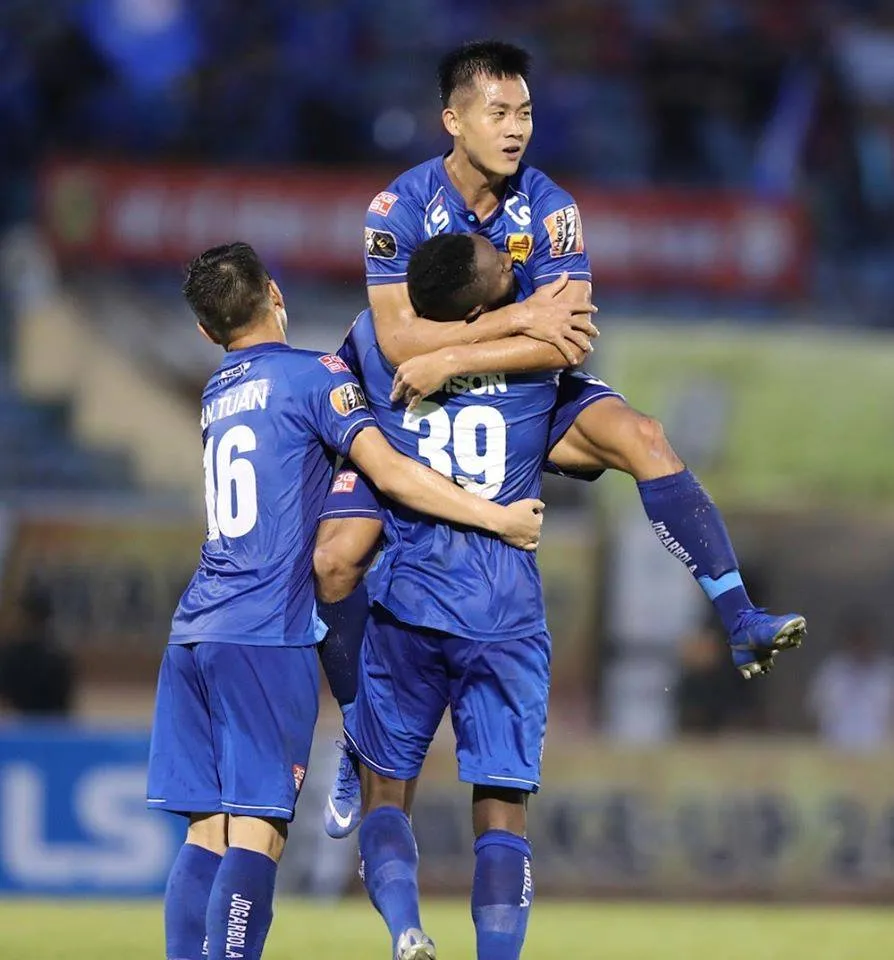 Hà Minh Tuấn tái xuất, HLV Vũ Hồng Việt bớt âu lo ảnh 1