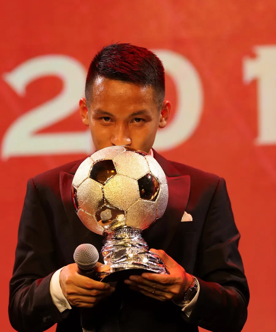 Đỗ Hùng Dũng: Tôi tặng danh hiệu QBV Việt Nam 2019 đến mọi người ảnh 1