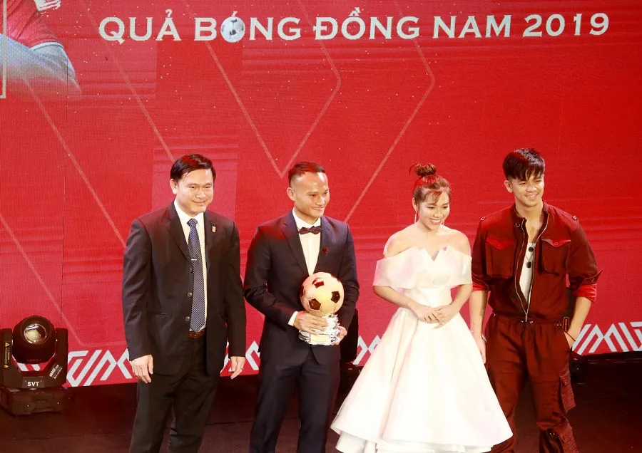 Nguyễn Trọng Hoàng: Vinh dự khi nằm trong Top 3 QBV Việt Nam ảnh 1