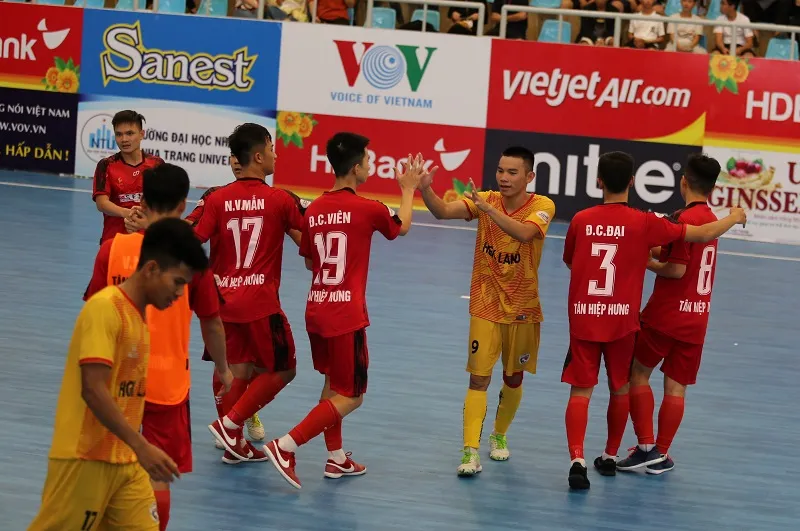 Dù thắng Hưng Gia Khang 2-0, nhưng Tân Hiệp Hưng không thể giành vé đi tiếp. Ảnh: Anh Trần