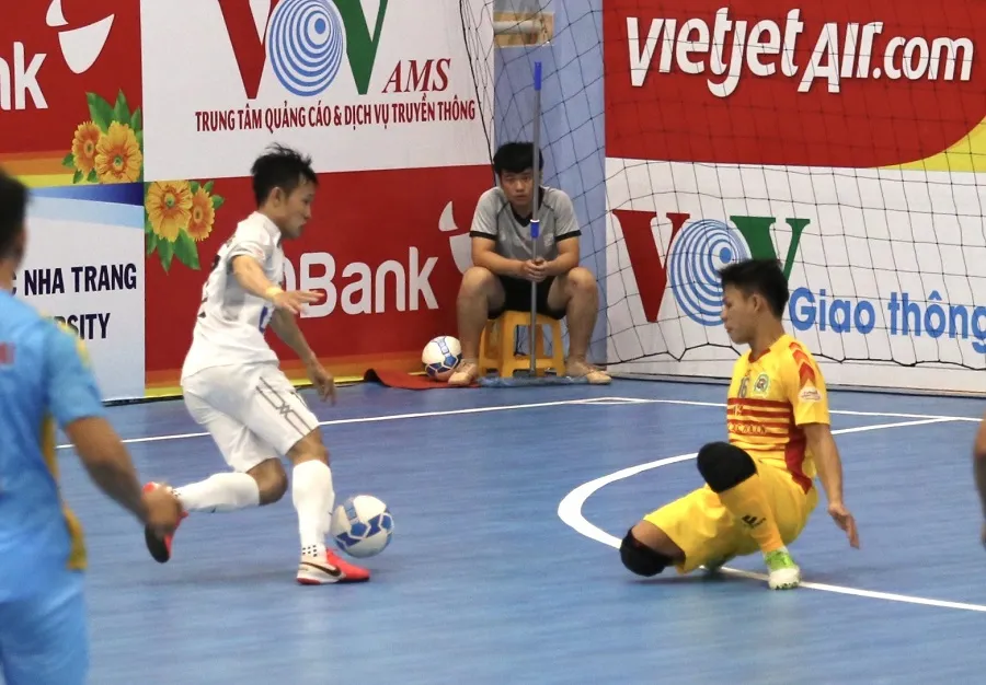 Thái Sơn Nam đánh rơi chiến thắng ảnh 1