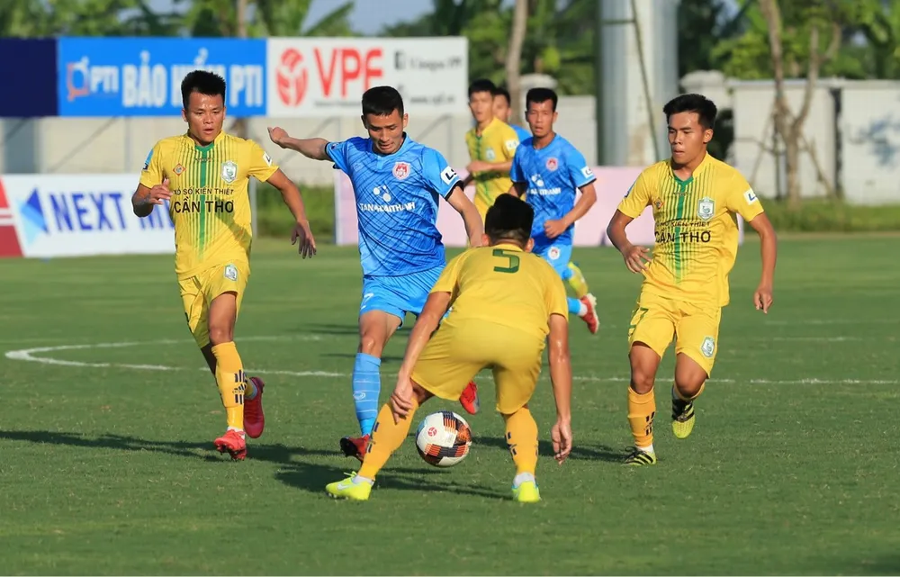 CLB Cần Thơ thua cả ba trận từ đầu giải, vì sao nên nỗi? ảnh 2