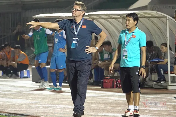 Vì sao các buổi tập của U19 Việt Nam kết thúc vào 23 giờ đêm? ảnh 2