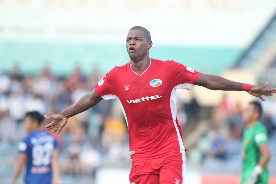 Thua đậm trước Viettel, CLB Quảng Nam lâm nguy ảnh 2