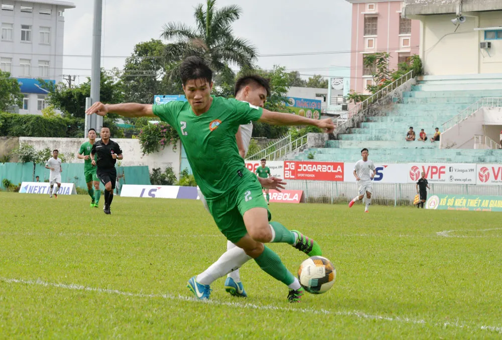 Bình Định và Bà Rịa-Vũng Tàu gây sức ép lên Khánh Hòa ảnh 1