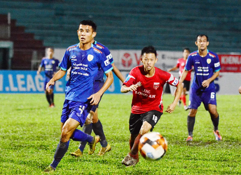 CLB Long An hoán chuyển bộ đôi Sang - Giàu ở khu kỹ thuật ảnh 1