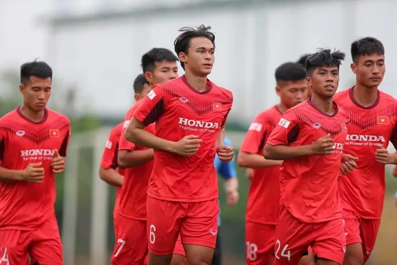 HLV Park Hang-seo cho gọi 48 cầu thủ ở đợt tập trung này. Ảnh: MINH HOÀNG