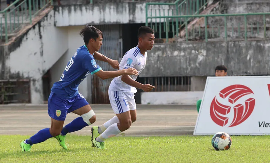 Hồ Thanh Minh: chàng dân tộc Tà Ôi từ chối cơ hội vào Công an để theo bóng đá ảnh 2