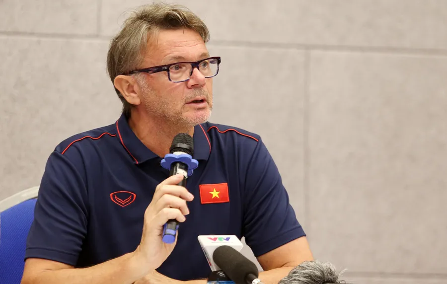 HLV Troussier: Tôi và ông Park có chung mục tiêu hướng đến World Cup 2026 ảnh 1