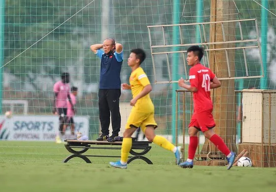 Ông Park đi tìm ‘ngọc thô’ ở hạng Nhất: Vì bạn xứng đáng! ảnh 2