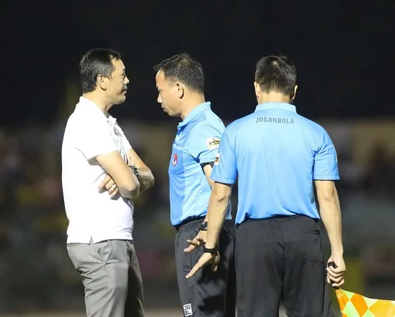 Ban Trọng tài chia 3 đợt để tổ chức lớp tập huấn “vua sân cỏ” giữa mùa ảnh 1