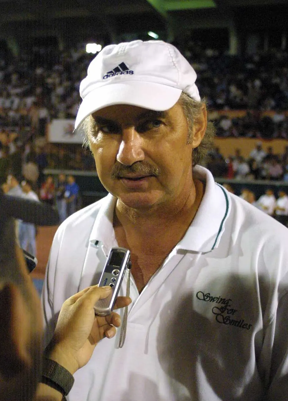 Chủ tịch VFF gửi thư chia buồn đến gia đình HLV Alfred Riedl ảnh 1