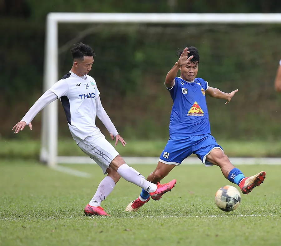 ‘Tiểu Huỳnh Đức’ được trông cậy giúp CLB Quảng Nam trụ hạng ảnh 1