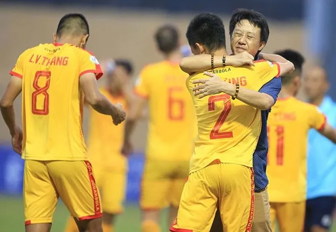 HLV Nguyễn Thành Công vừa nói lời chia tay Thanh Hóa 