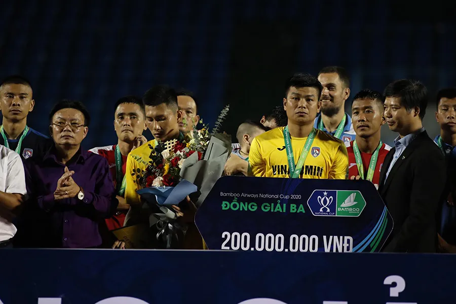 Viettel vào chung kết Cúp quốc gia 2020 với hai tấm thẻ đỏ ảnh 3
