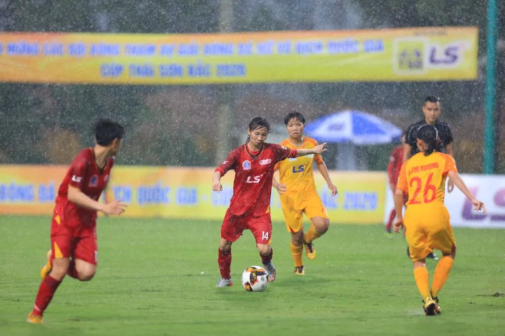 Khai mạc giải bóng đá nữ VĐQG 2020: Bất ngờ đến từ Thái Nguyên T&T ảnh 1