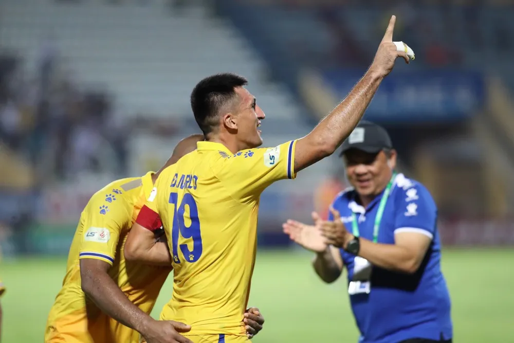 CLB TPHCM - CLB Nam Định: Tìm lại cảm hứng ảnh 2