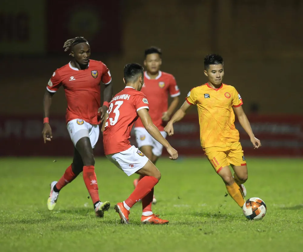 Thanh Hóa gây thất vọng khi để thua Hà Tĩnh ở vòng 12. Ảnh: MINH HOÀNG