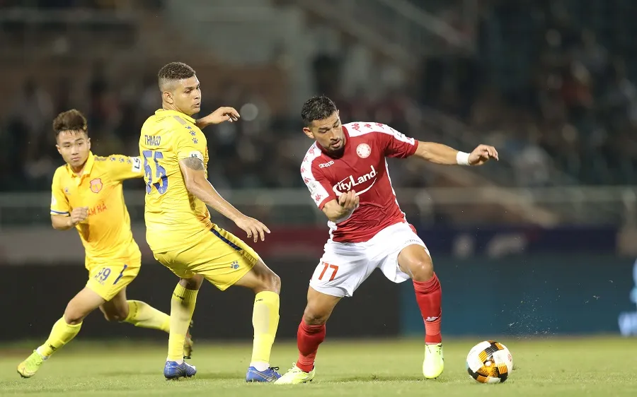 Công Phượng đưa CLB TPHCM lên đứng thứ ba V-League 2020 ảnh 1