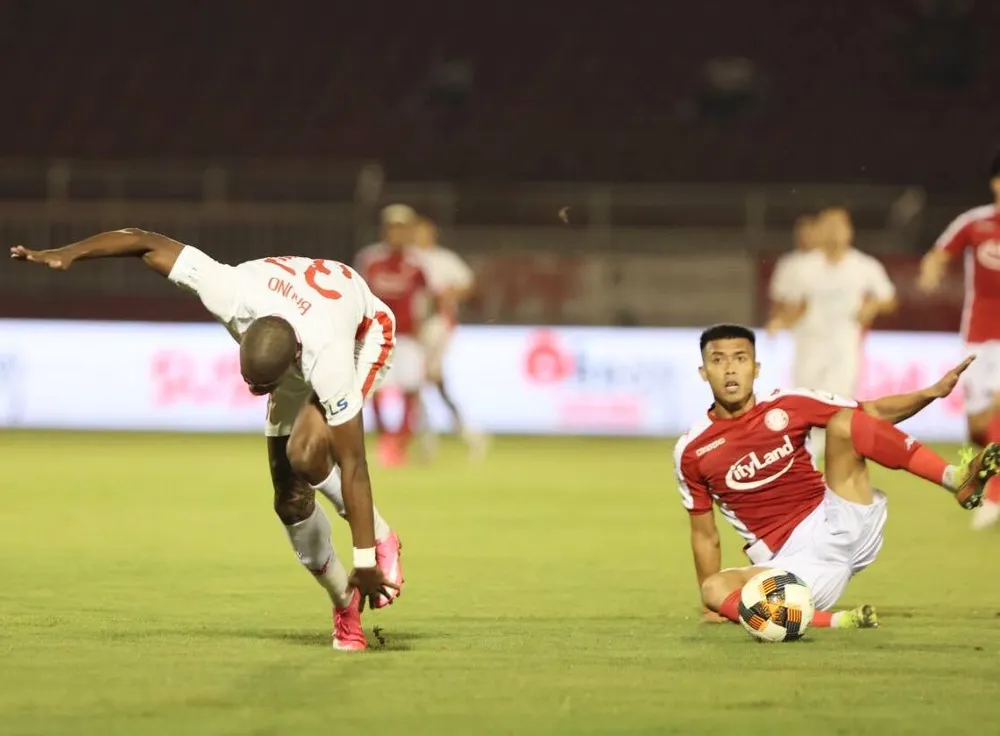 CLB TPHCM khó để quay lại cuộc đua vô địch. Ảnh: DŨNG PHƯƠNG