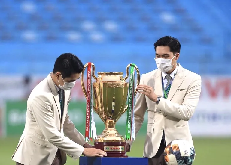 Chủ nhân Cúp vô địch giải hạng Nhất LS 2020 sẽ được xác định đến vòng cuối