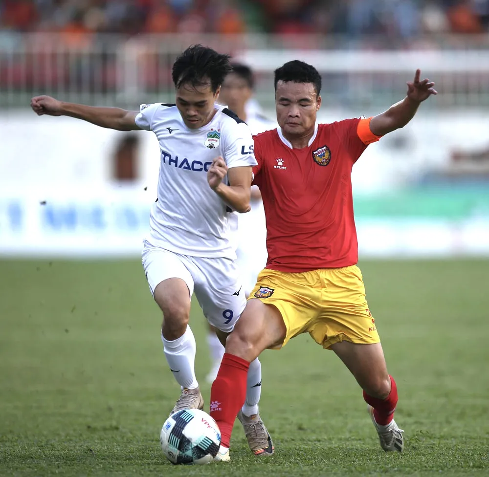 HA.GL - CLB Hà Tĩnh: lại ‘đá cho vui’... hay tri ân khán giả? ảnh 2