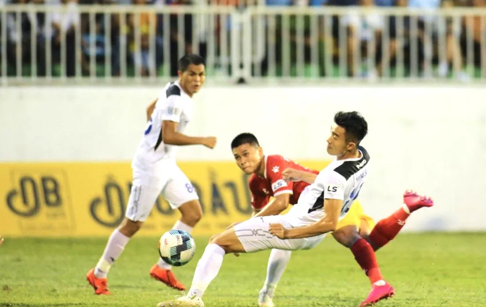 HA.GL - CLB Hà Tĩnh: lại ‘đá cho vui’... hay tri ân khán giả? ảnh 1