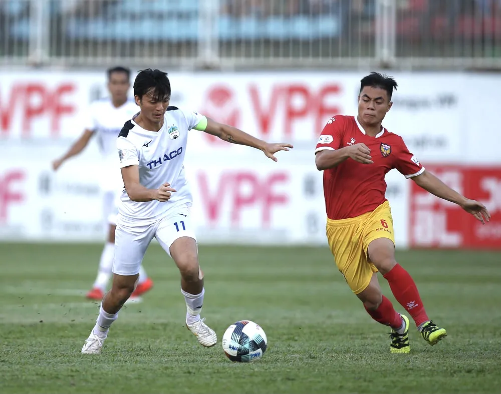 Tuấn Anh và các đồng đội hướng đến chiến thắng để làm quà chia tay mùa bóng 2020 tặng khán giả nhà