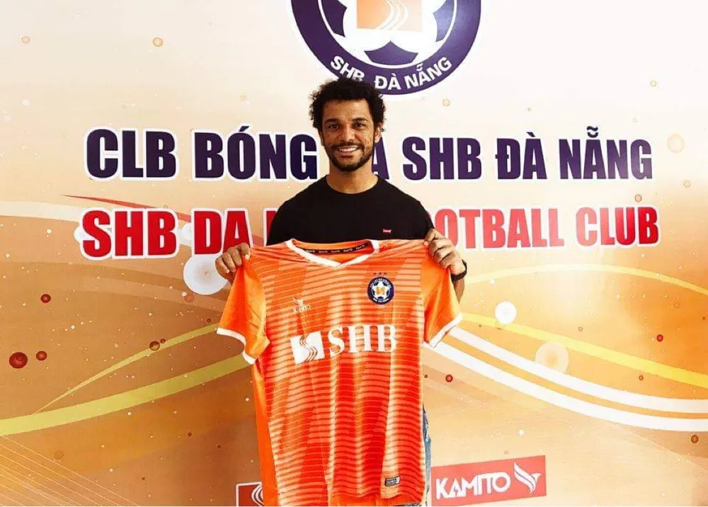 Gustavo chia tay Bình Dương để đến với Đà Nẵng. Ảnh: Viết Định 