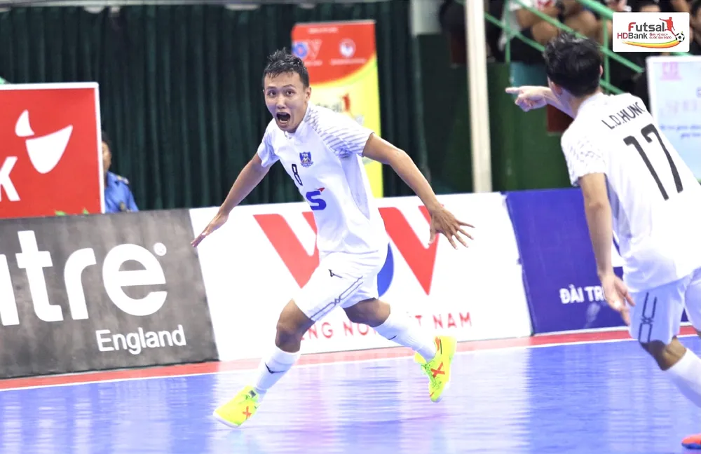 Minh Trí cùng các đồng đội hướng đến mục tiêu giành cú đúp năm nay 