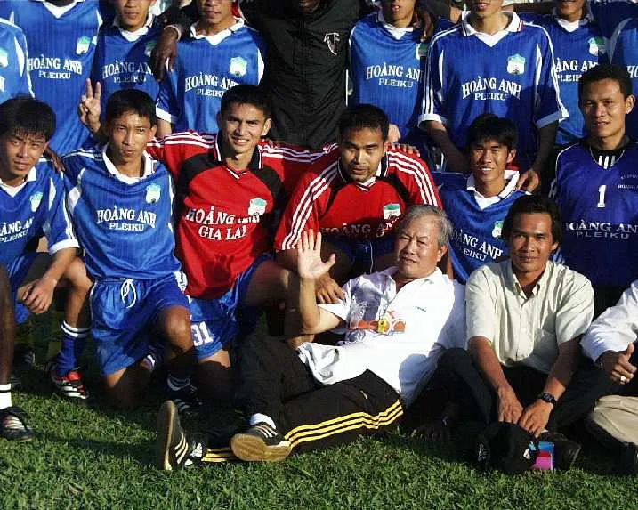 Với Kiatisak, HA.GL có qua được thời... dễ bị làm tổn thương? ảnh 1