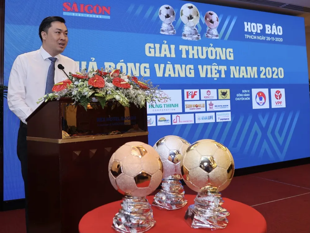 Ông Cao Văn Chóng trong bài phát biểu chào mừng giải thưởng năm nay. Ảnh: DŨNG PHƯƠNG 