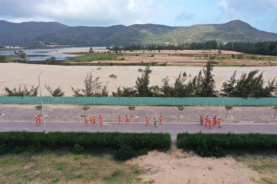 CLB Bình Định ‘lên núi luyện công’ với đội hình mới toanh ảnh 1