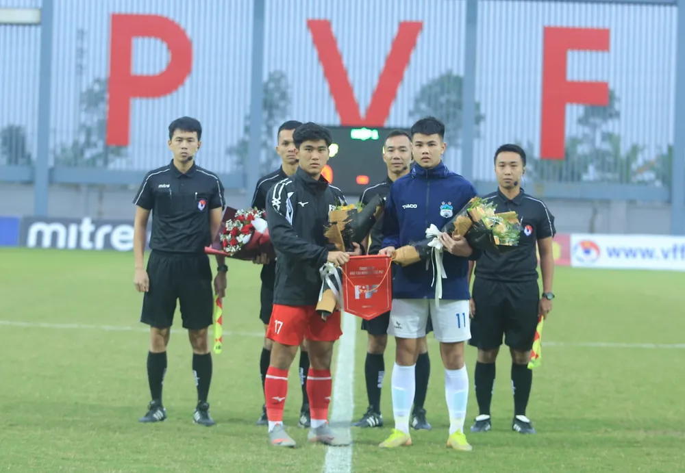 U15 Hà Nội khởi đầu thuận lợi ảnh 1